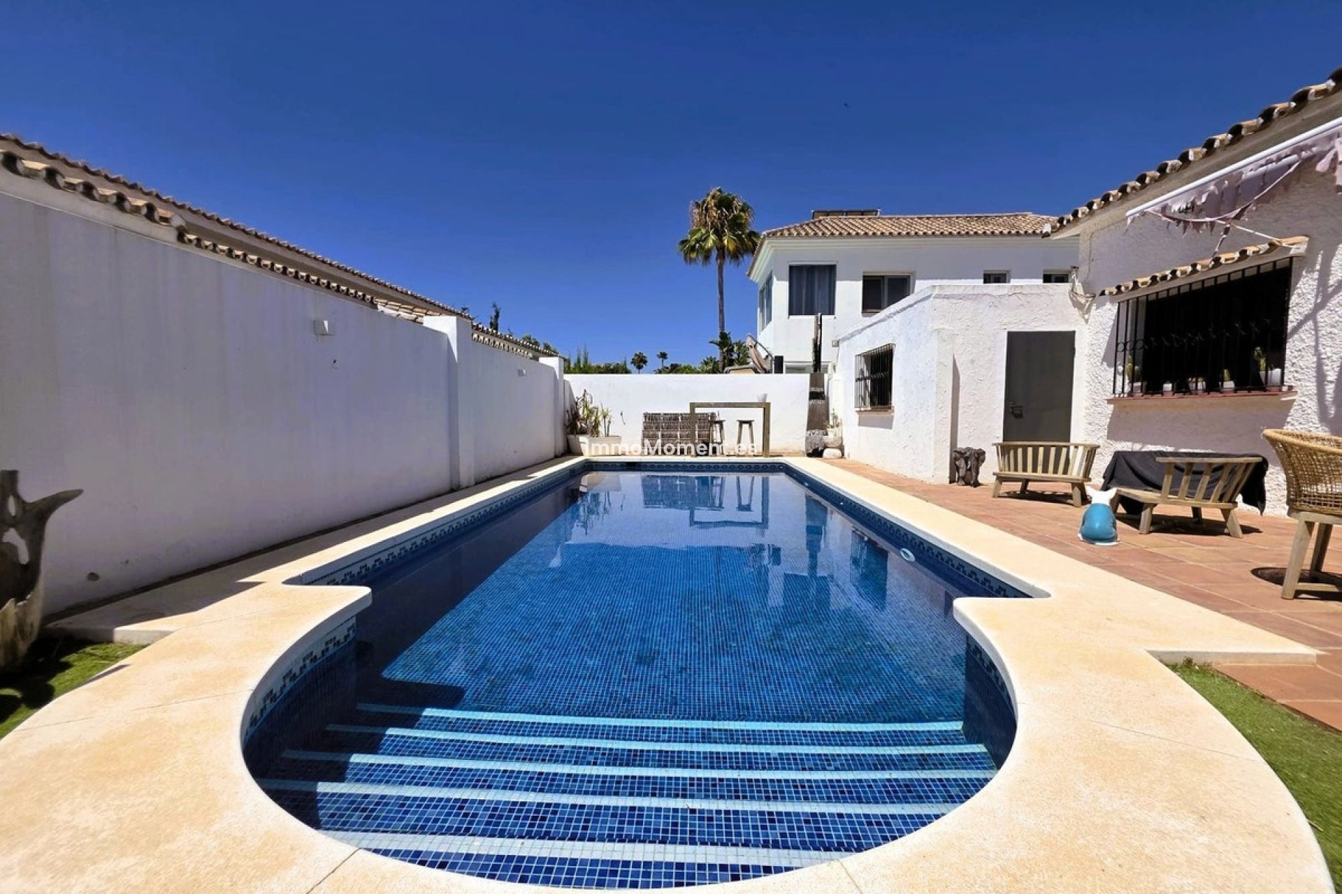 Reventa - Villa independiente - Estepona  - Estepona Centro