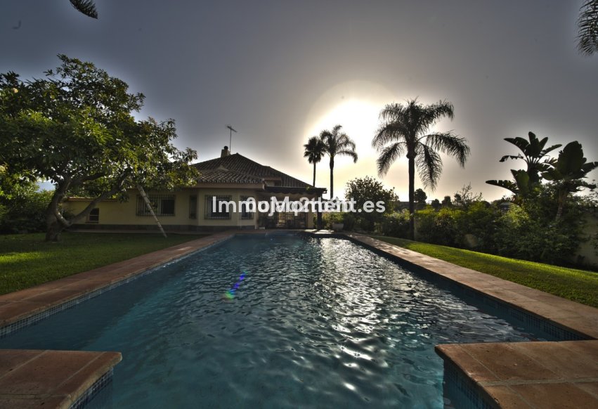 Reventa - Villa independiente - Estepona  - New Golden Mile