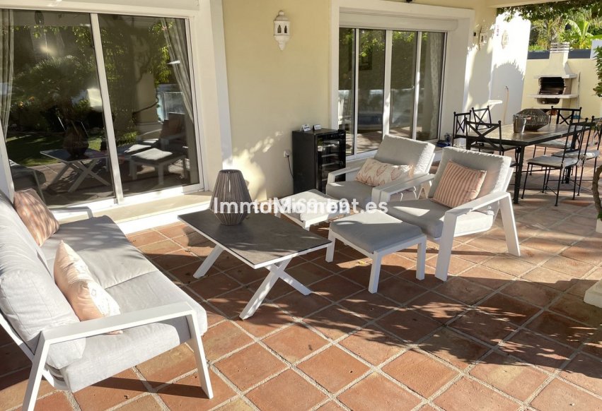Reventa - Villa independiente - Estepona  - New Golden Mile
