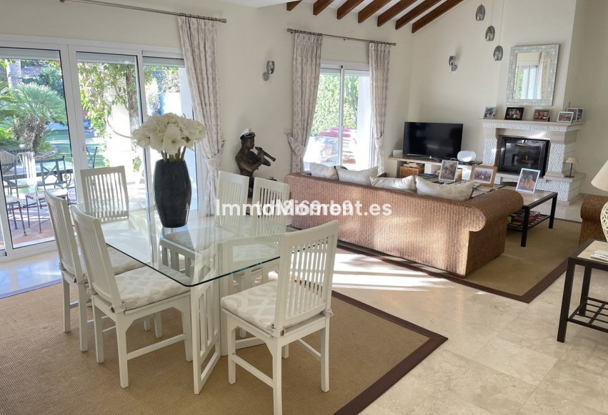 Reventa - Villa independiente - Estepona  - New Golden Mile