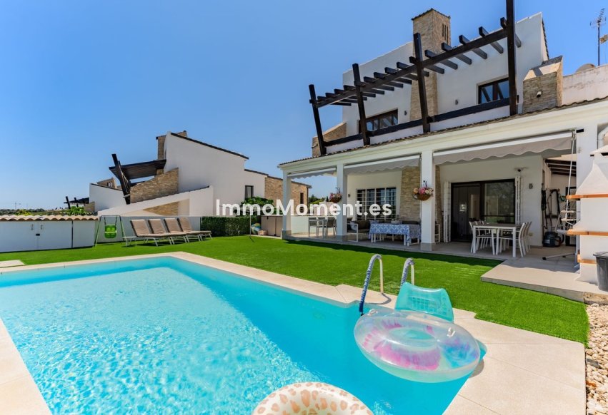 Reventa - Villa independiente - Estepona  - Valle Romano