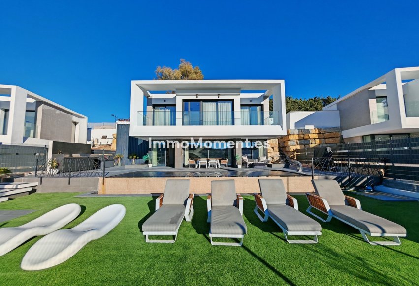 Reventa - Villa independiente - Estepona  - Valle Romano
