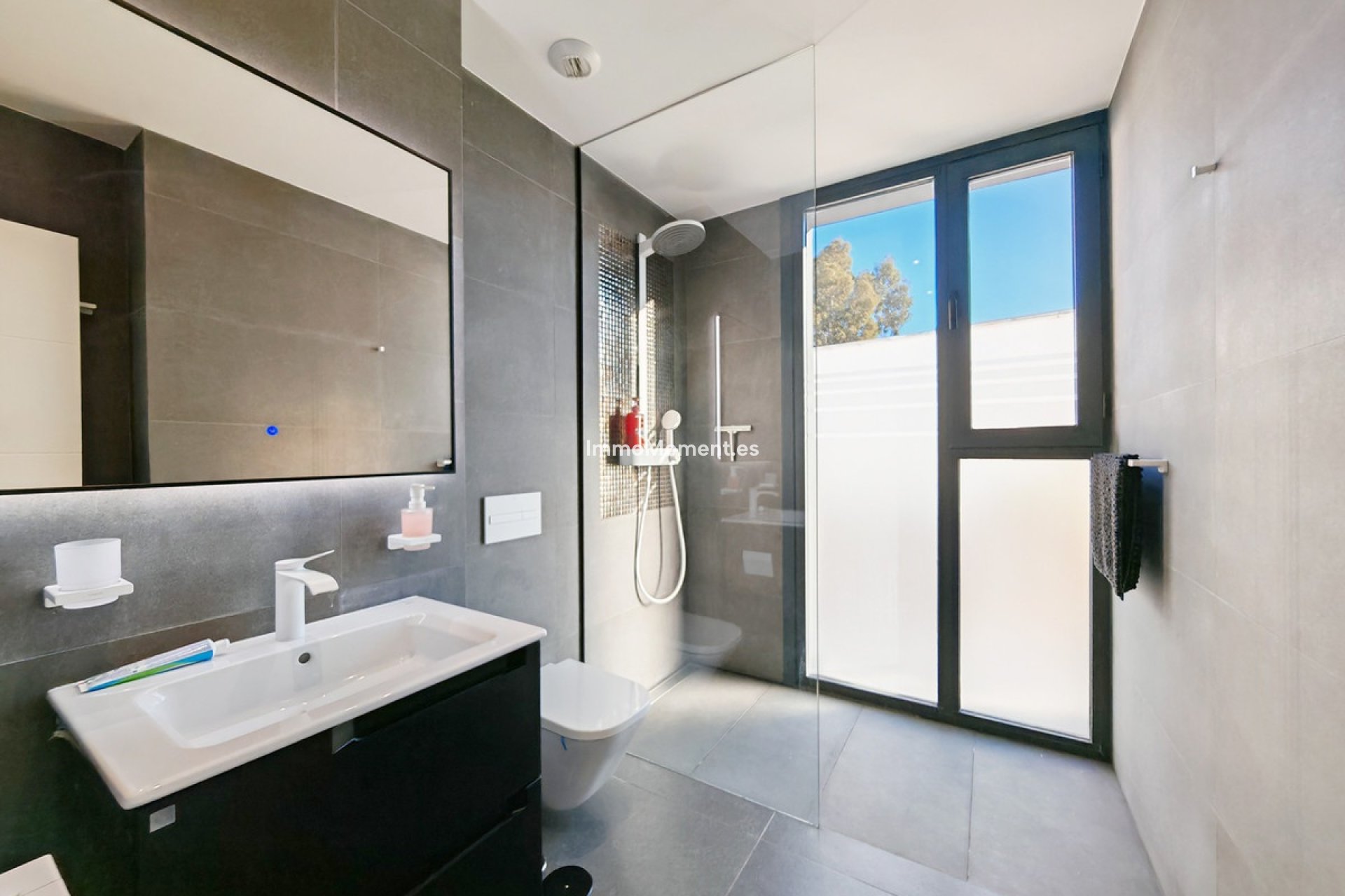 Reventa - Villa independiente - Estepona  - Valle Romano
