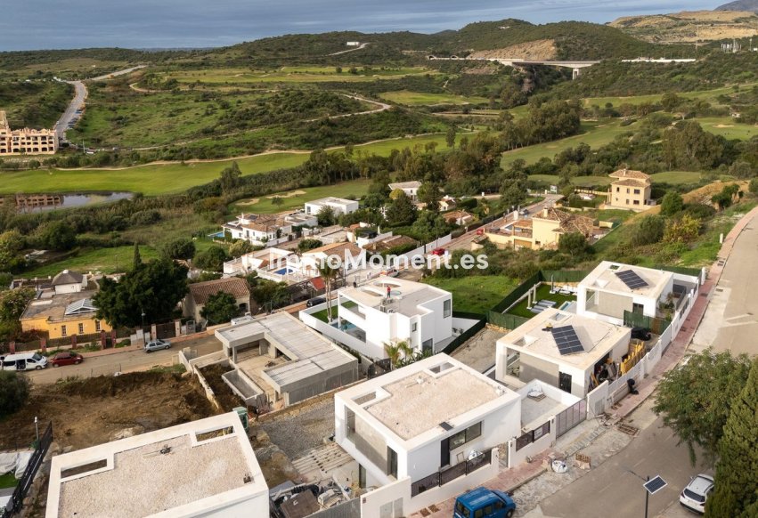Reventa - Villa independiente - Estepona  - Valle Romano