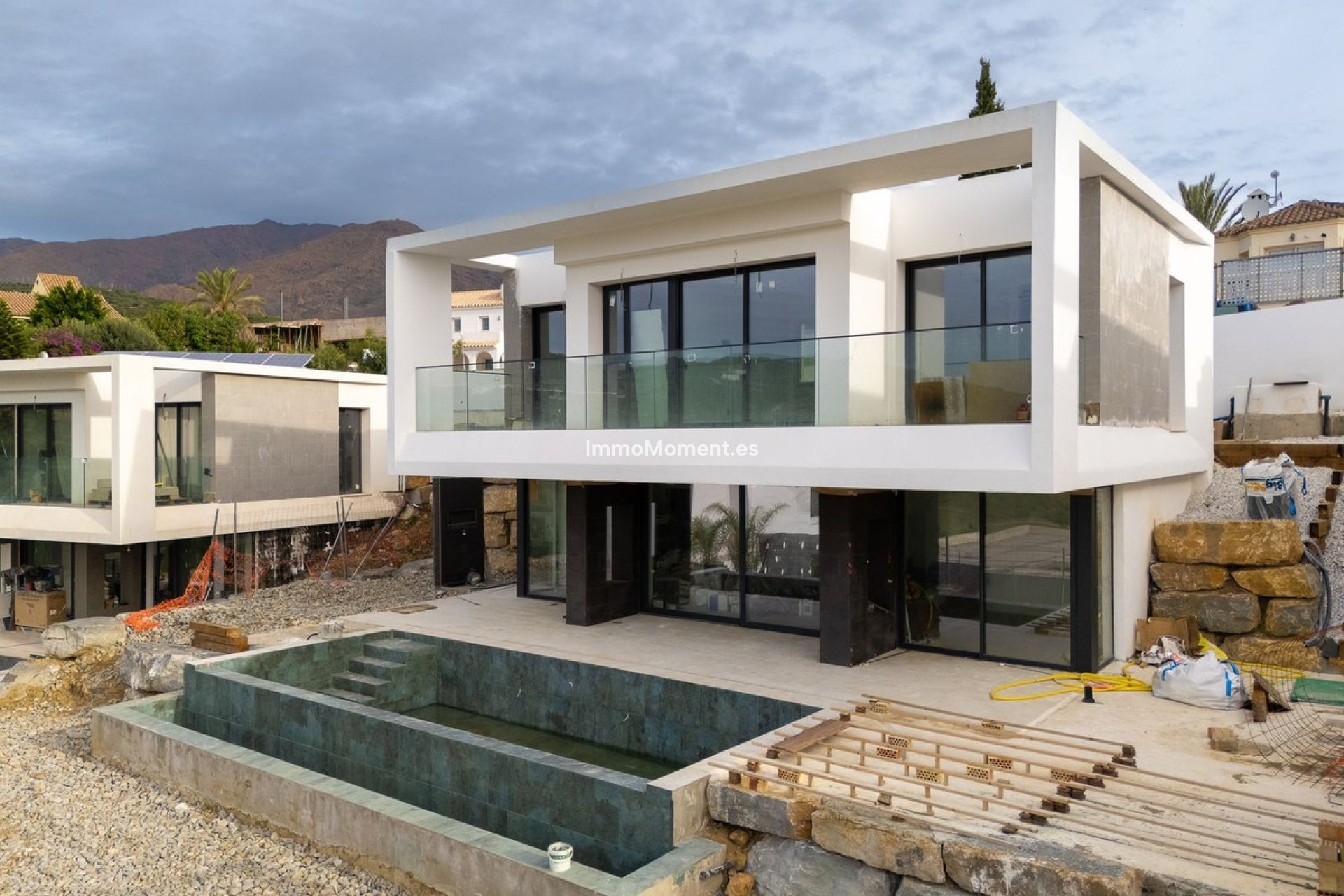Reventa - Villa independiente - Estepona  - Valle Romano