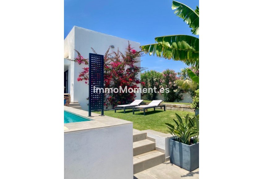 Reventa - Villa independiente - Estepona  - Valle Romano