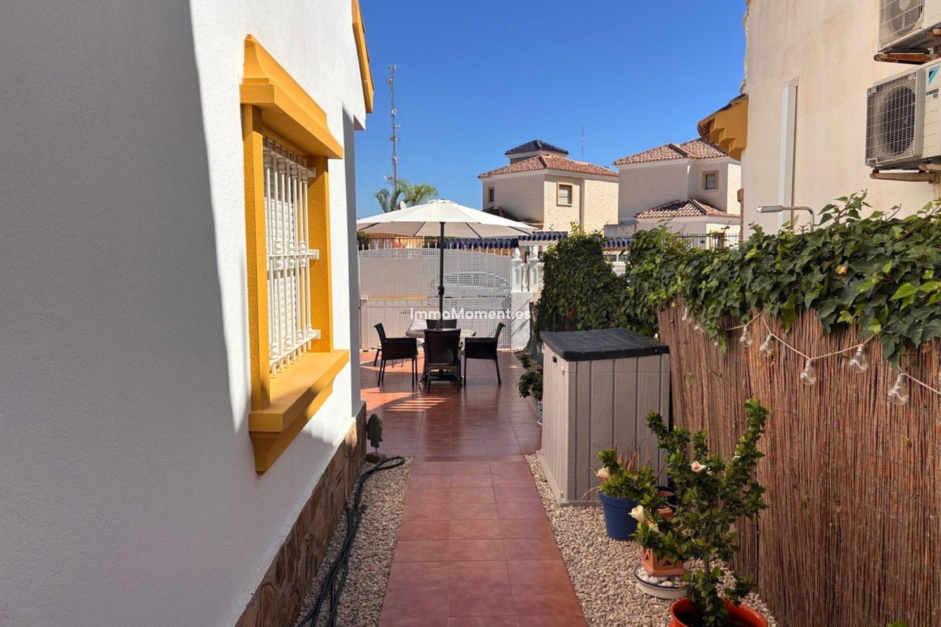 Reventa - Villa independiente - Guardamar del Segura - Urbanización El Raso