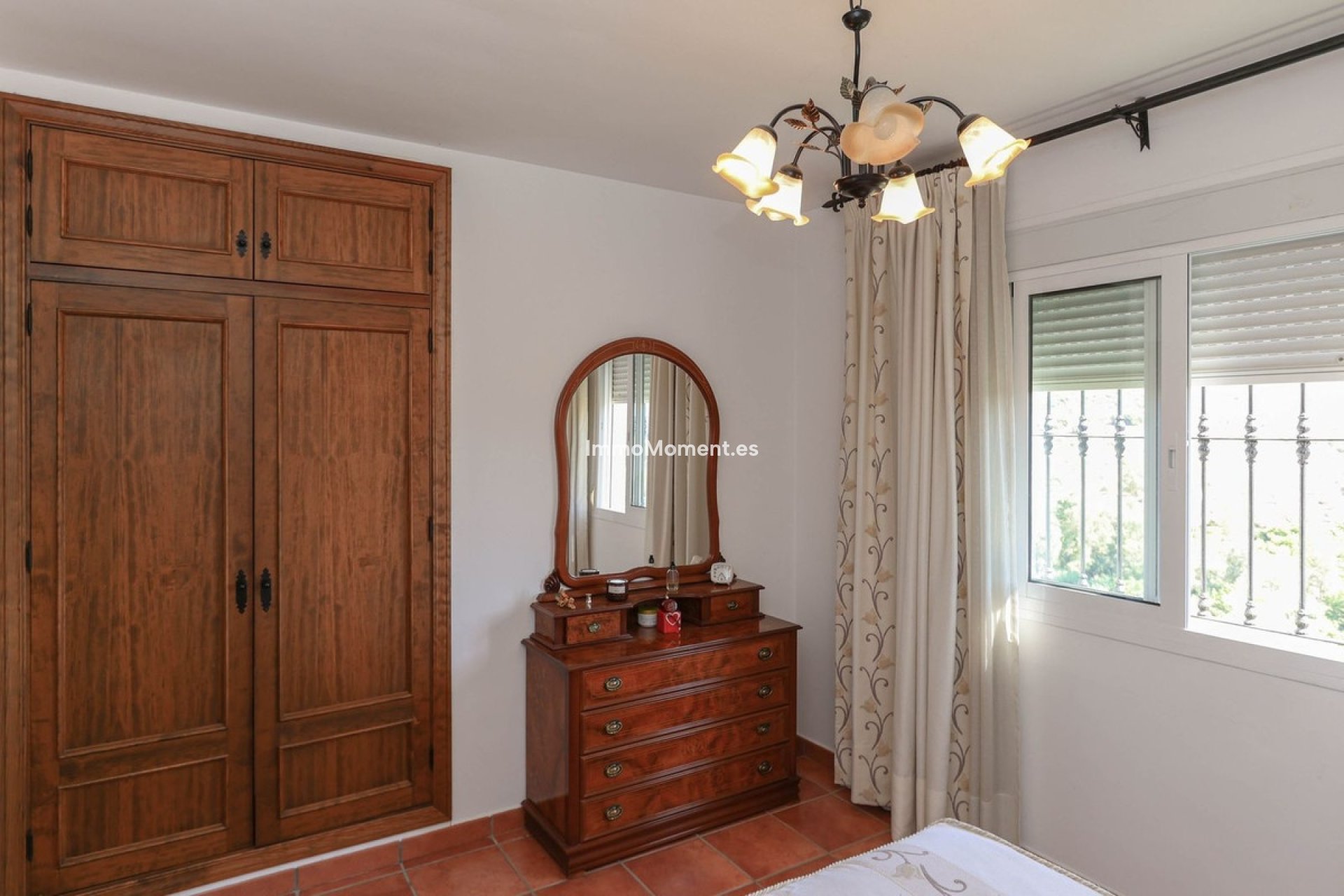 Reventa - Villa independiente - Interior  - Guaro