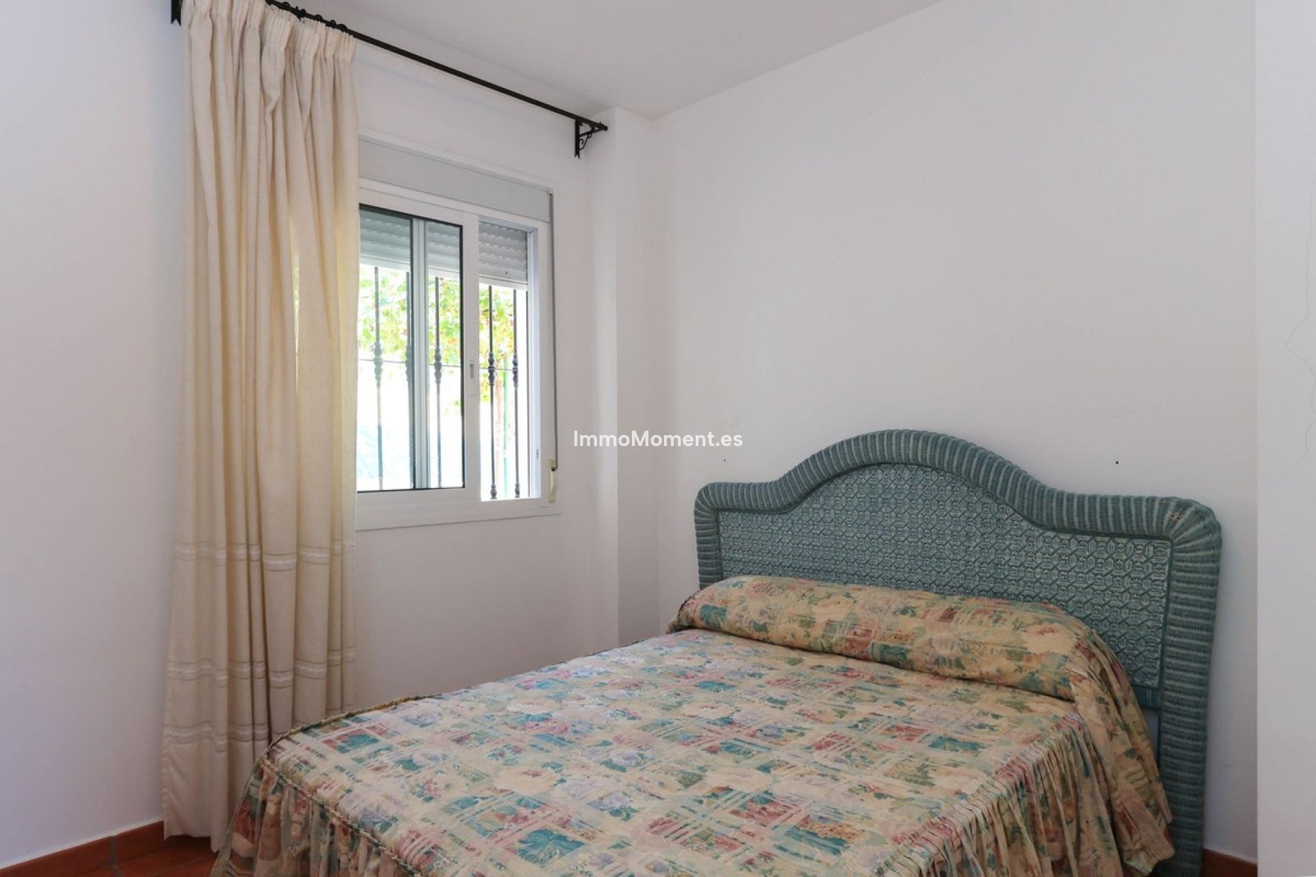 Reventa - Villa independiente - Interior  - Guaro
