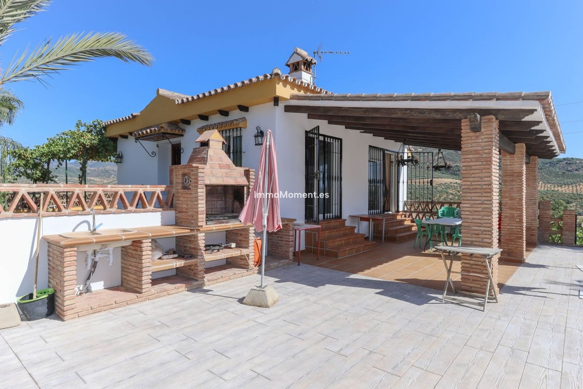Reventa - Villa independiente - Interior  - Guaro