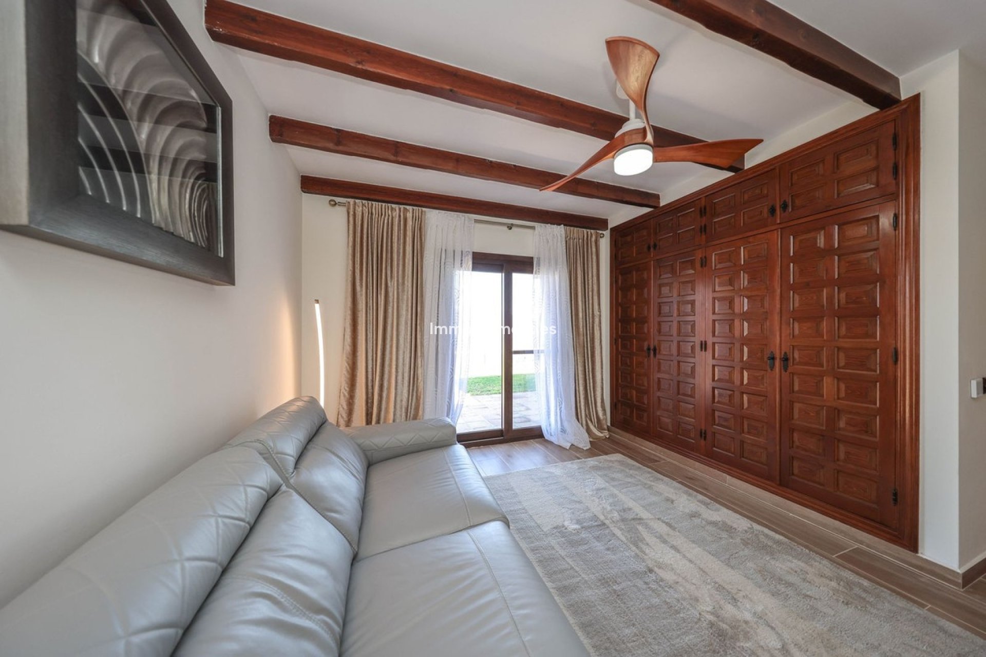 Reventa - Villa independiente - Interior  - Guaro