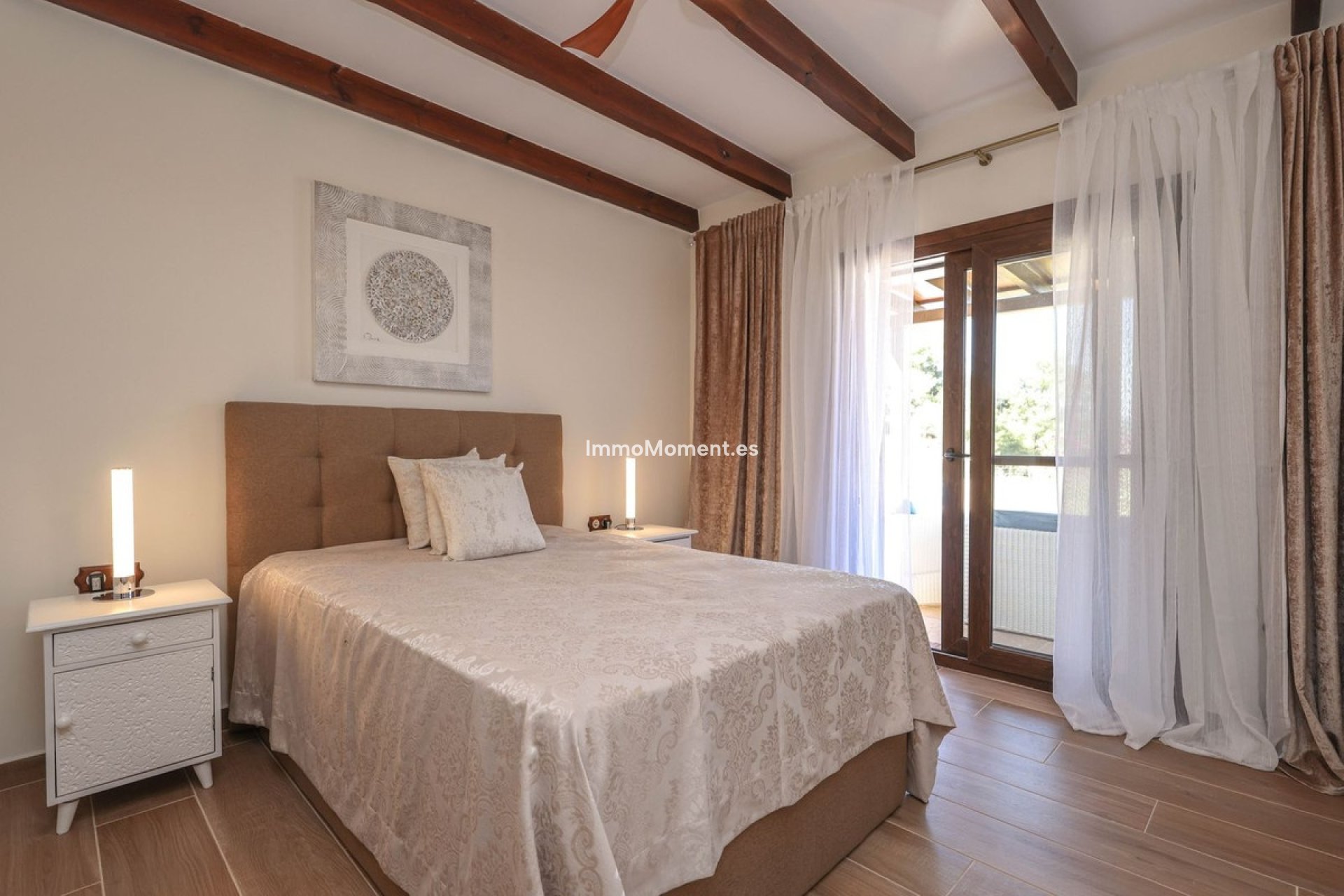 Reventa - Villa independiente - Interior  - Guaro