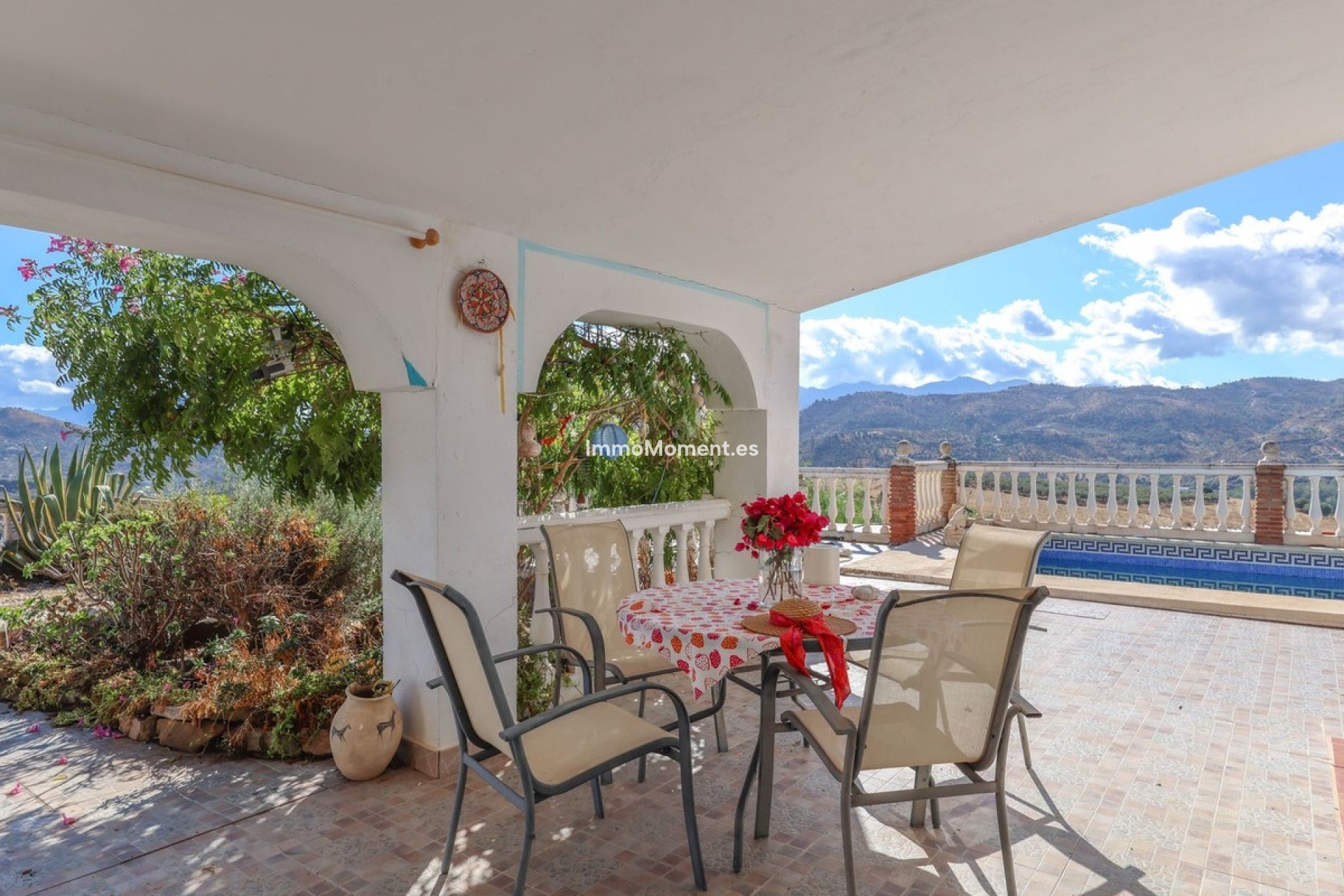 Reventa - Villa independiente - Interior  - Guaro