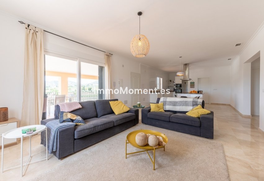 Reventa - Villa independiente - La Romana - La Romana Centro