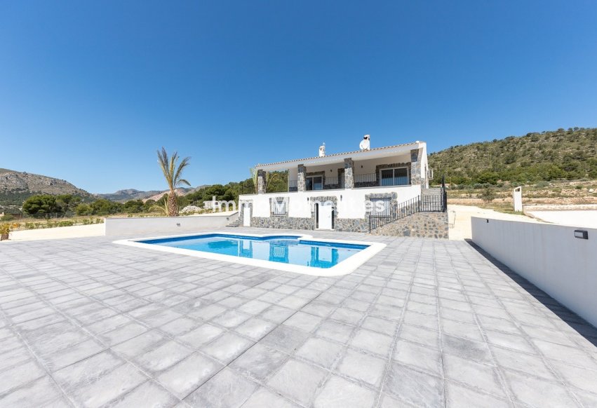 Reventa - Villa independiente - La Romana - La Romana Centro