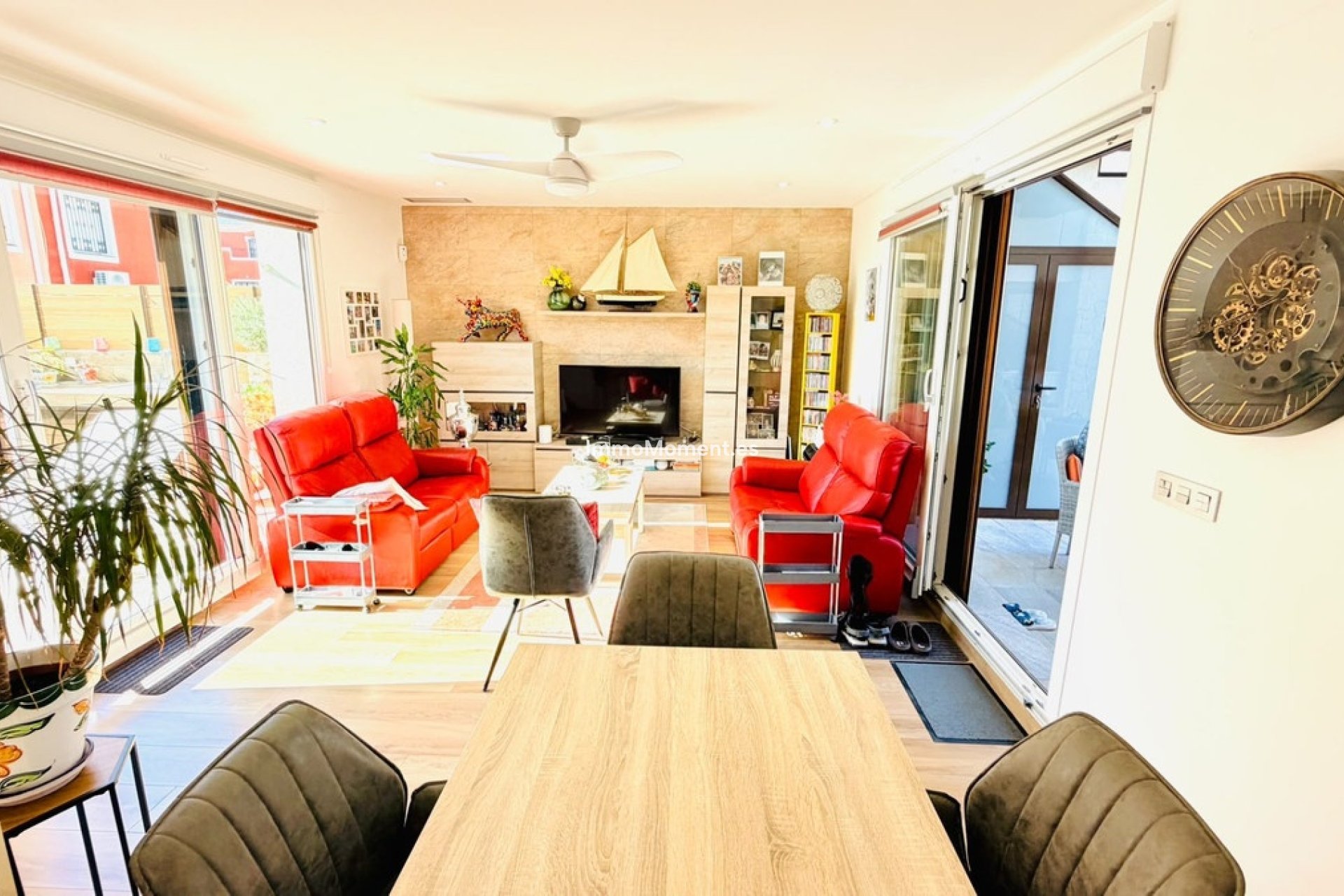 Reventa - Villa independiente - Los Montesinos - Los Montesinos Centro