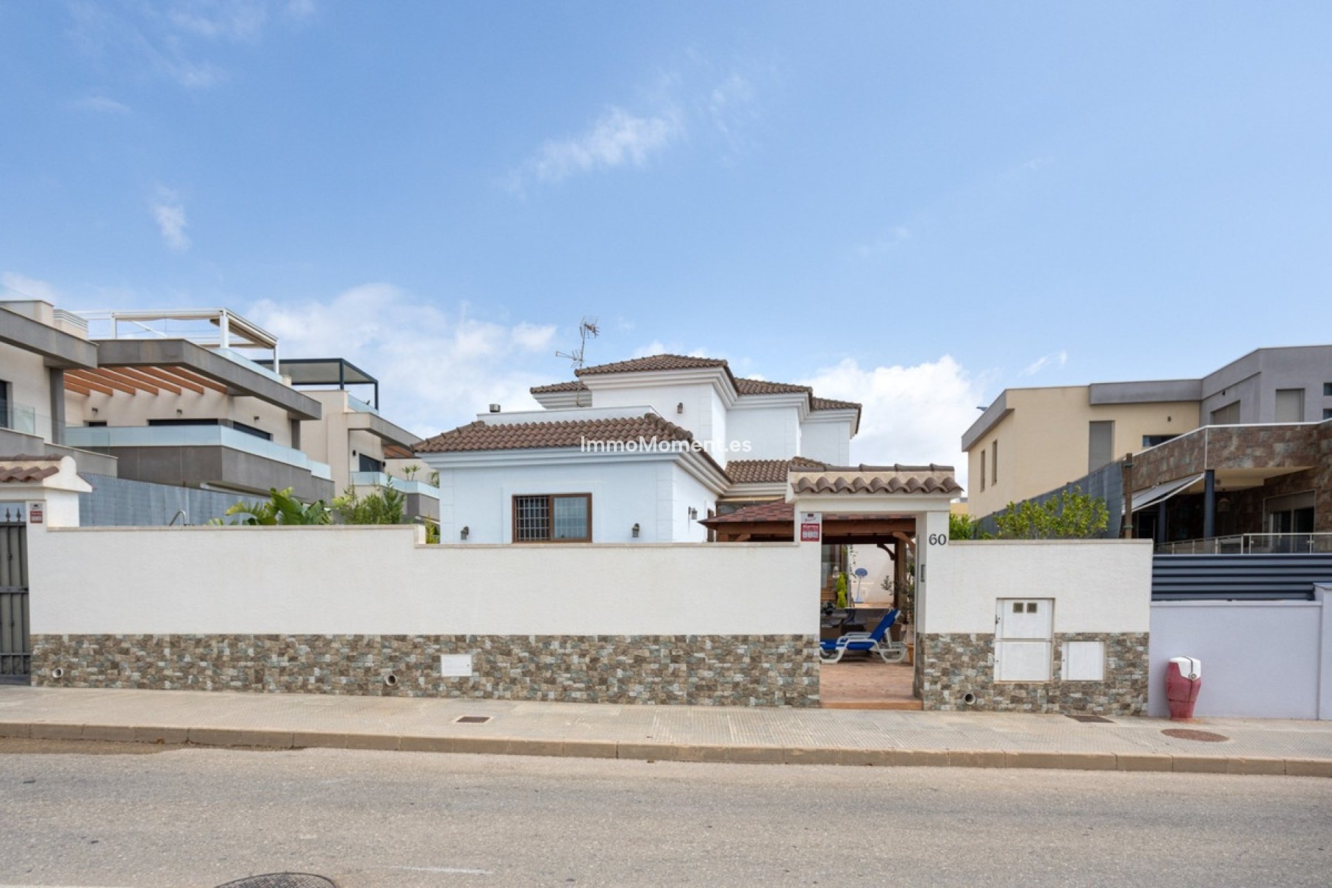 Reventa - Villa independiente - Los Montesinos - Los Montesinos Centro