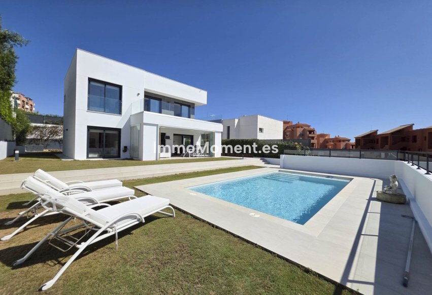 Reventa - Villa independiente - Manilva - La Duquesa