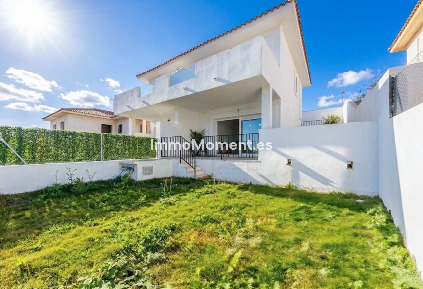 Reventa - Villa independiente - Manilva
