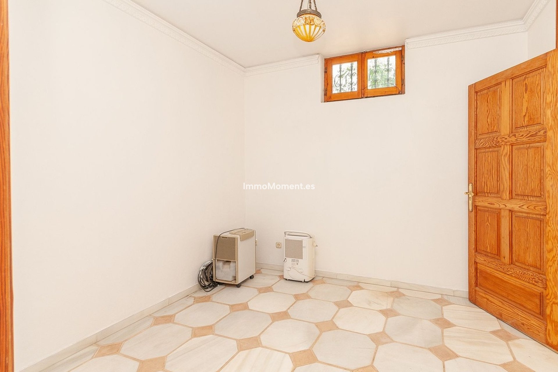 Reventa - Villa independiente - Marbella - Elviria