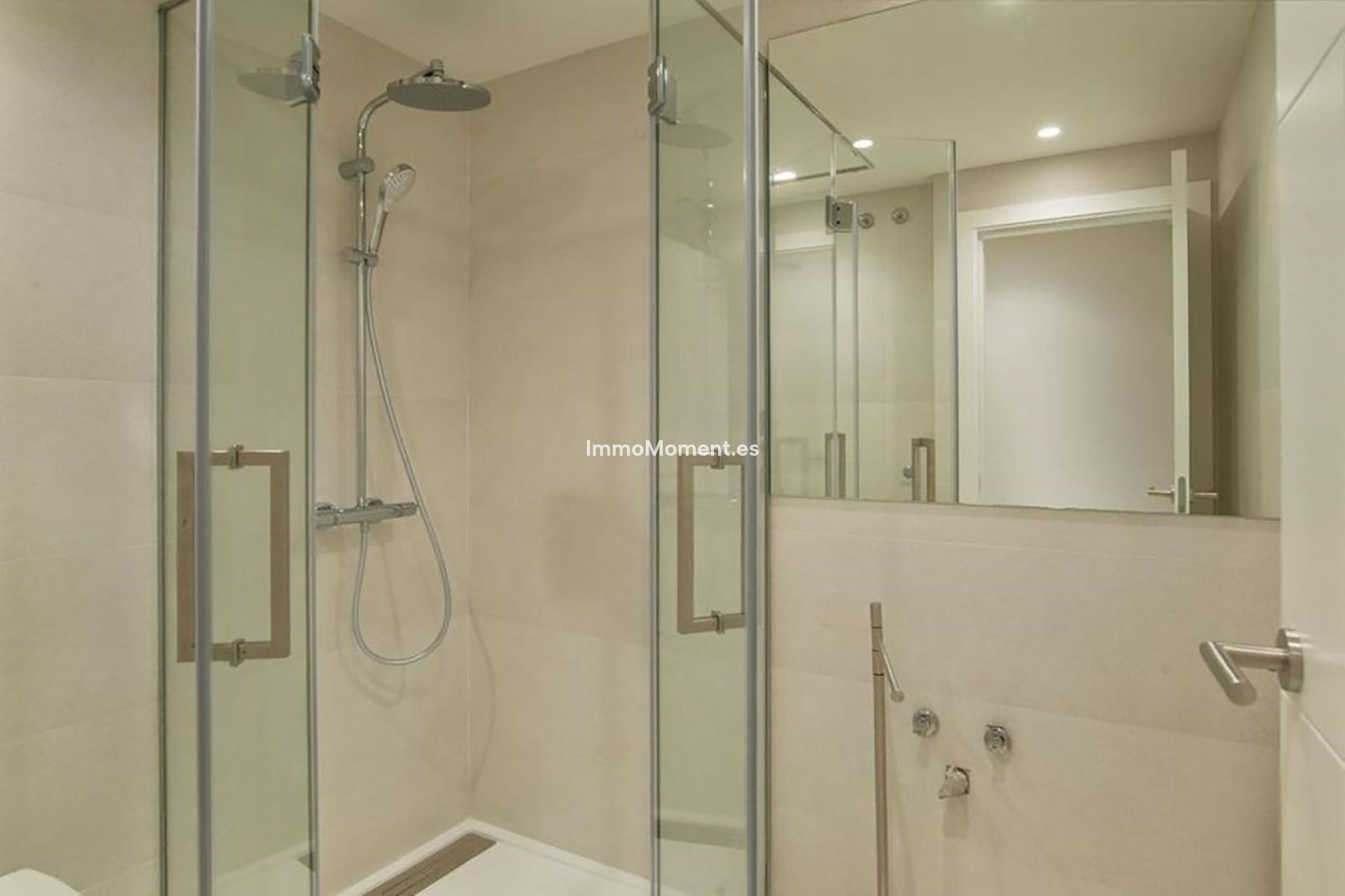 Reventa - Villa independiente - Marbella - Elviria