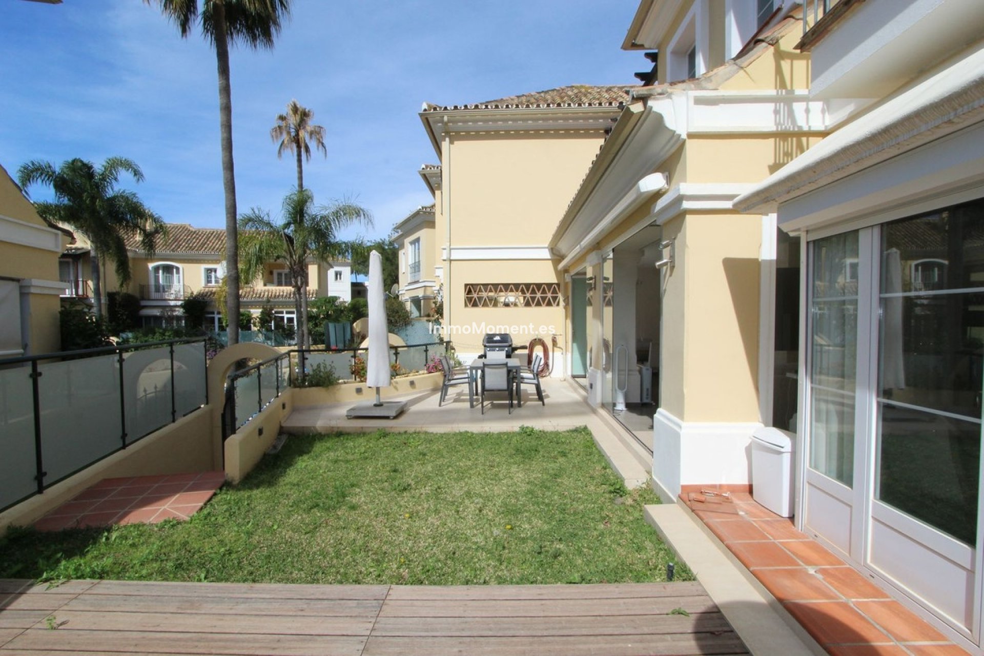 Reventa - Villa independiente - Marbella - Elviria