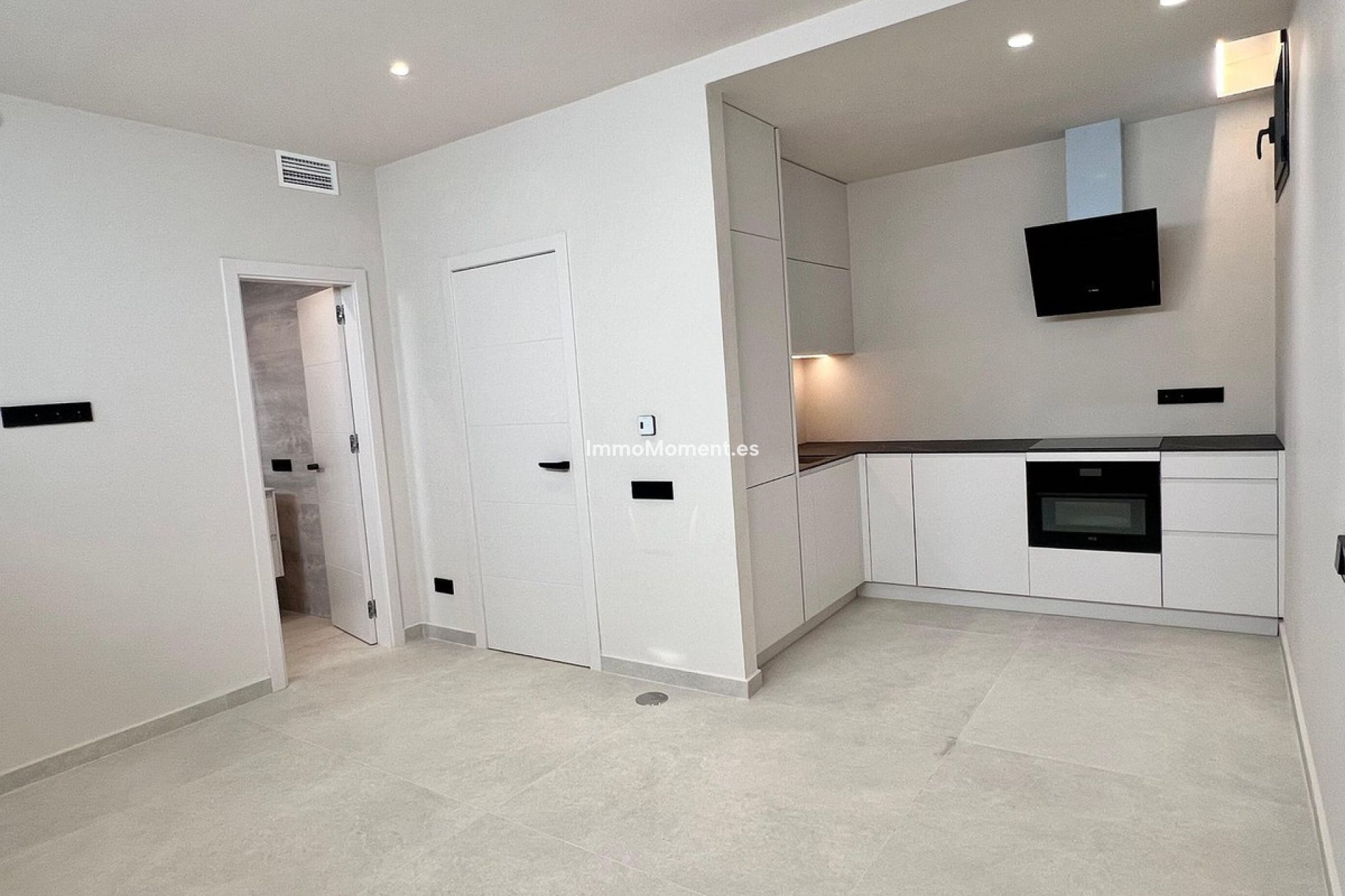 Reventa - Villa independiente - Marbella - Elviria