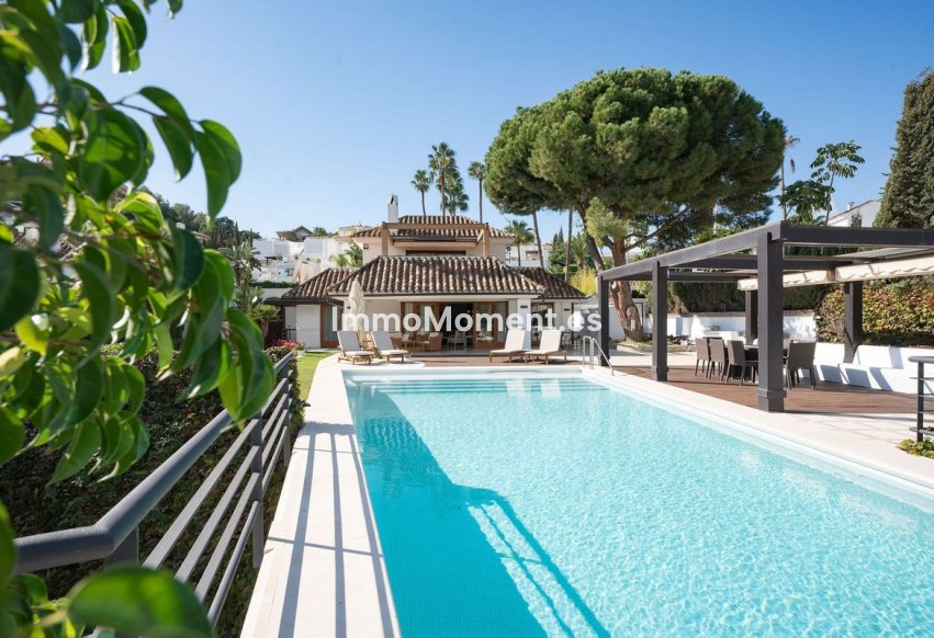 Reventa - Villa independiente - Marbella - Nueva Andalucía