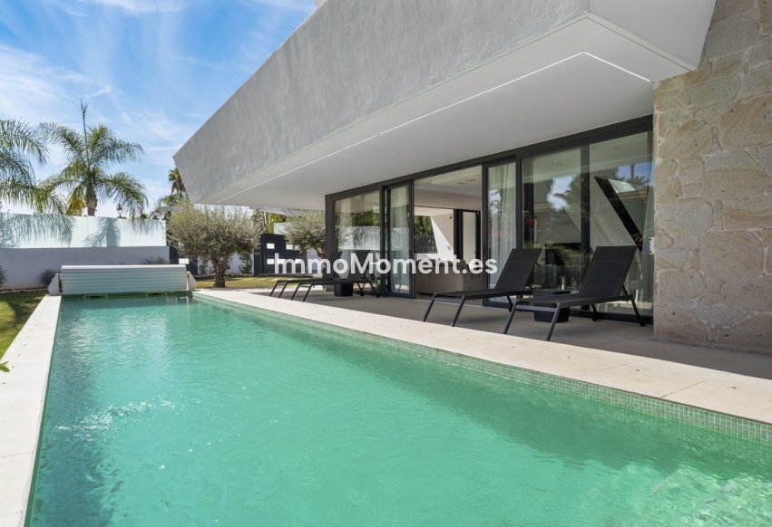Reventa - Villa independiente - Marbella - Nueva Andalucía