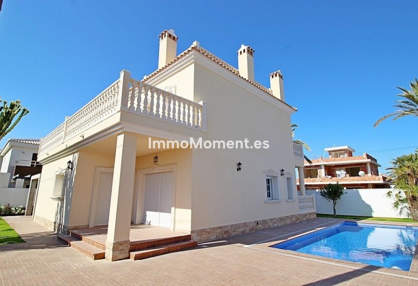 Reventa - Villa independiente - Orihuela - Cabo roig - La Zenia