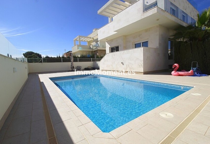 Reventa - Villa independiente - Orihuela - Cabo roig - La Zenia