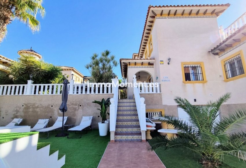 Reventa - Villa independiente - Orihuela Costa - Villamartín