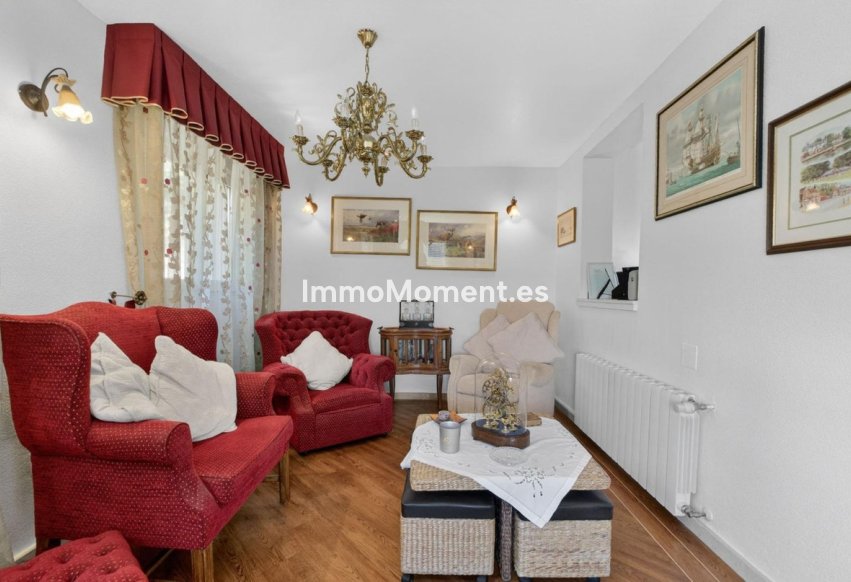 Reventa - Villa independiente - Orihuela Costa