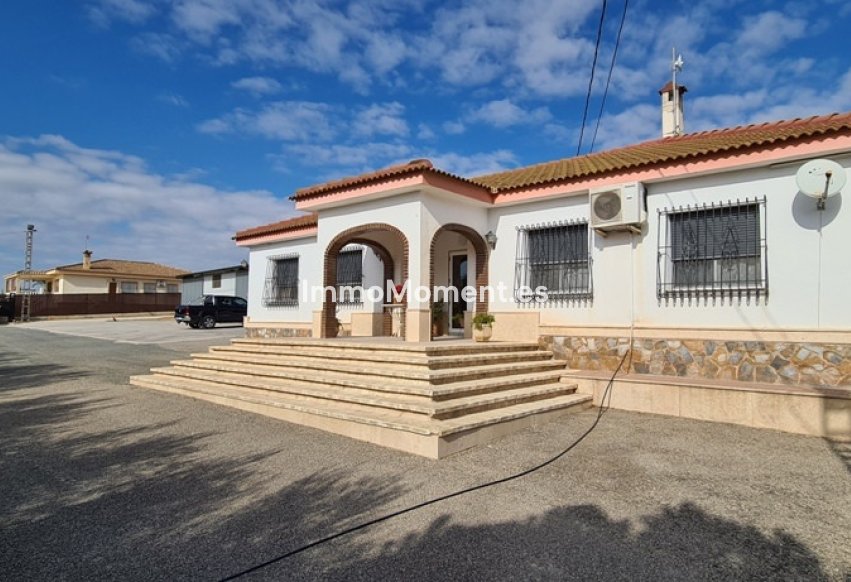 Reventa - Villa independiente - Orihuela - La Matanza
