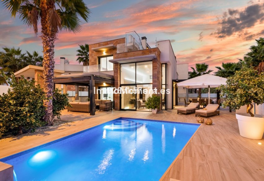 Reventa - Villa independiente - Orihuela - Lomas de Cabo Roig