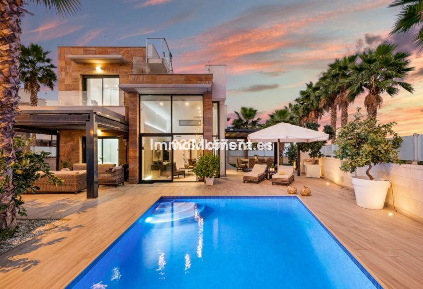 Reventa - Villa independiente - Orihuela - Lomas de Cabo Roig