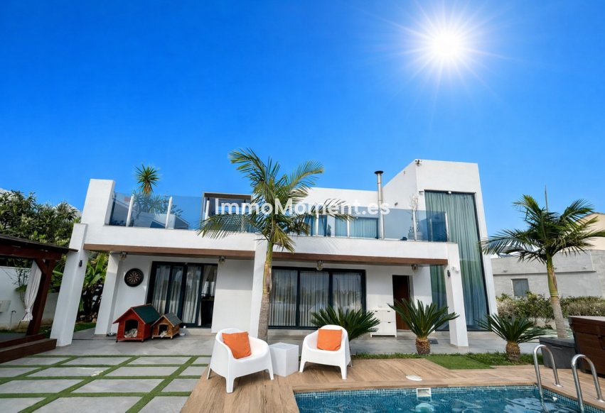 Reventa - Villa independiente - Orihuela - Los Balcones