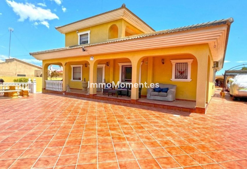 Reventa - Villa independiente - Orihuela - Los Balcones