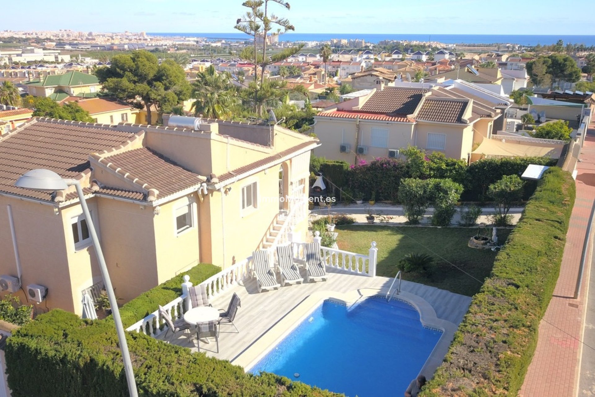 Reventa - Villa independiente - Orihuela - Los Balcones