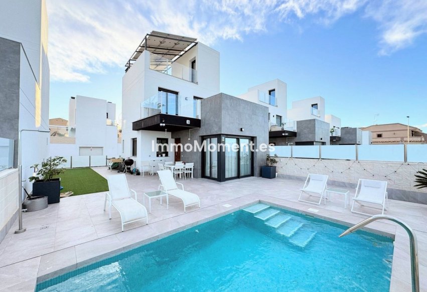 Reventa - Villa independiente - Orihuela - Los Balcones