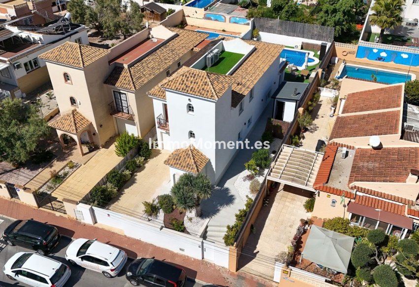 Reventa - Villa independiente - Orihuela - Los Balcones