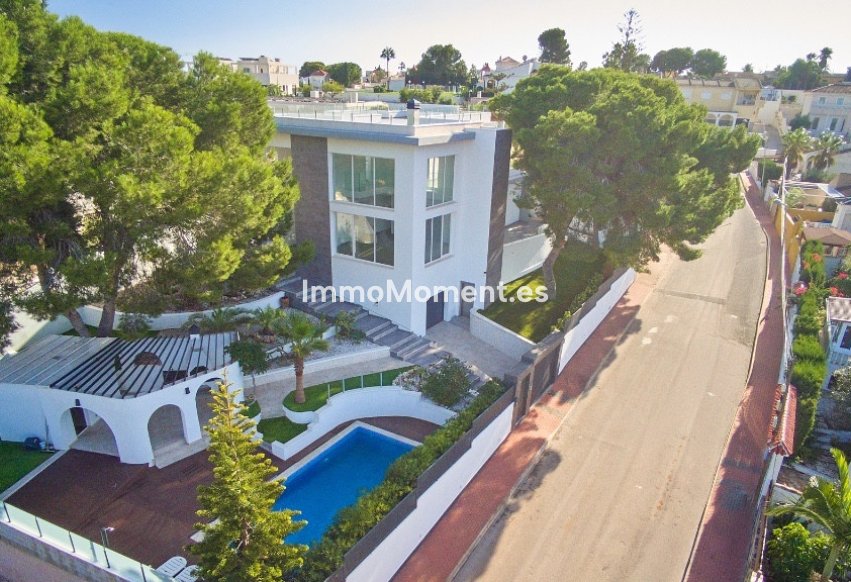 Reventa - Villa independiente - Orihuela - Los Balcones