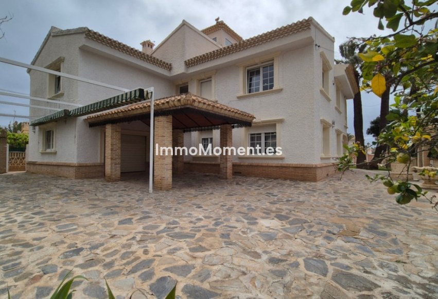 Reventa - Villa independiente - Orihuela - Orihuela Centro