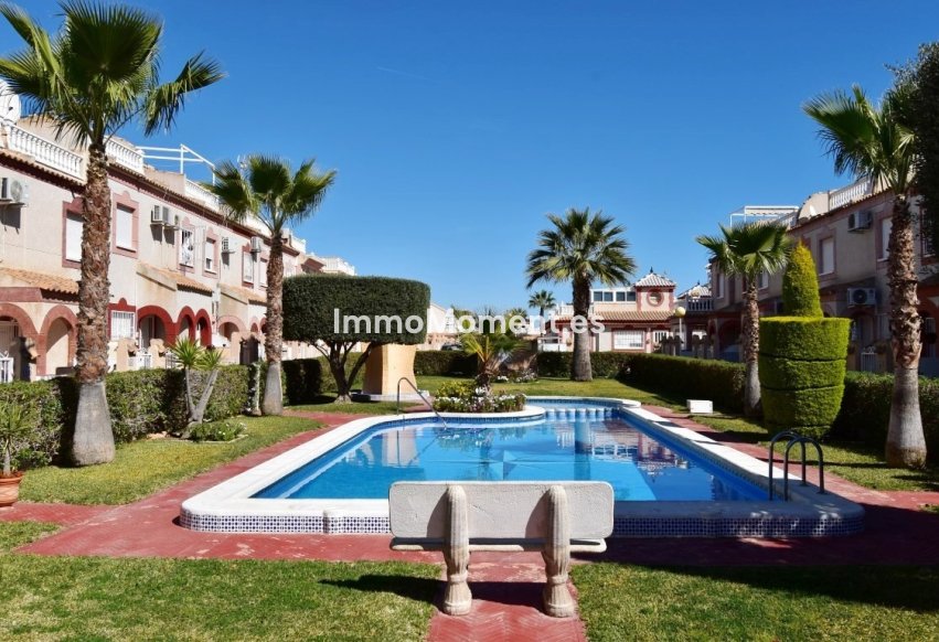Reventa - Villa independiente - Orihuela - Playa Flamenca