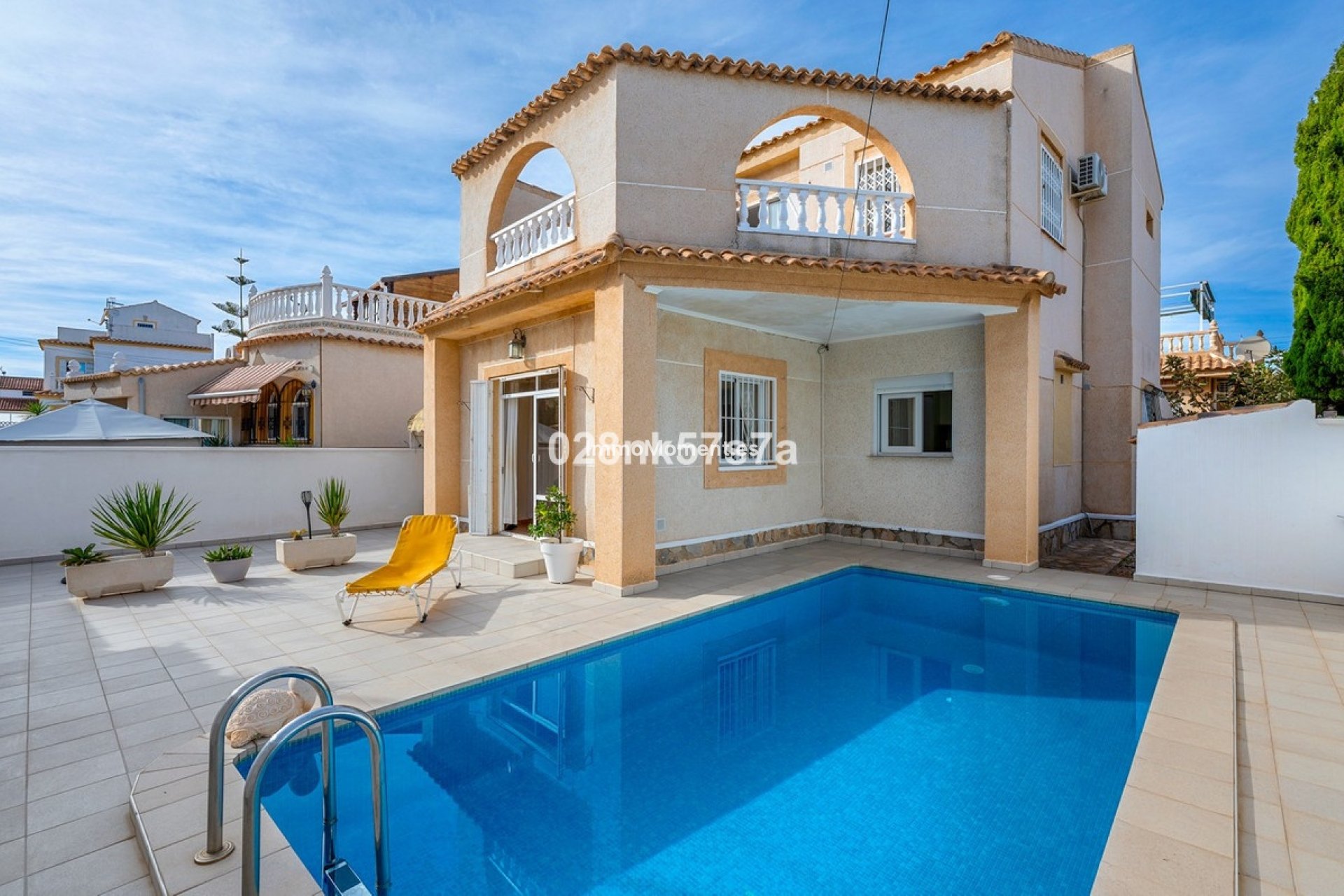 Reventa - Villa independiente - Orihuela - Playa Flamenca
