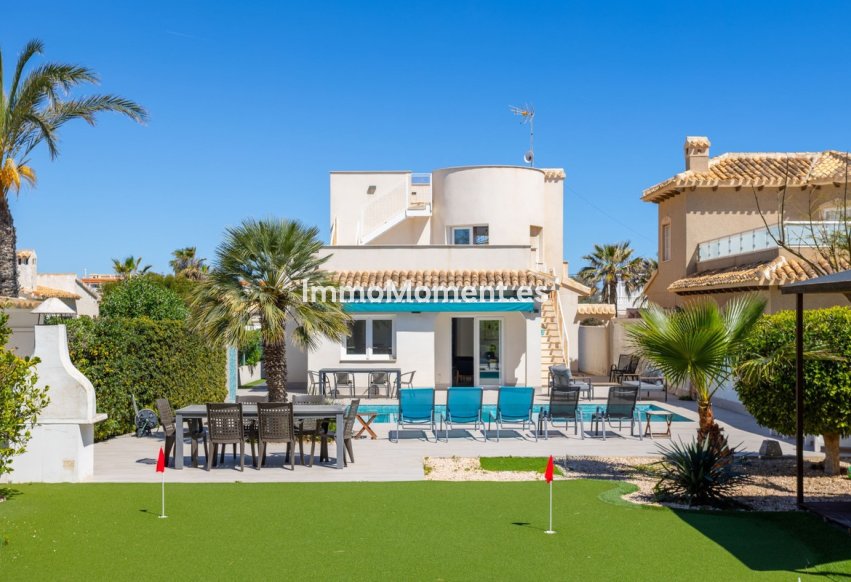 Reventa - Villa independiente - Orihuela - Playa Flamenca