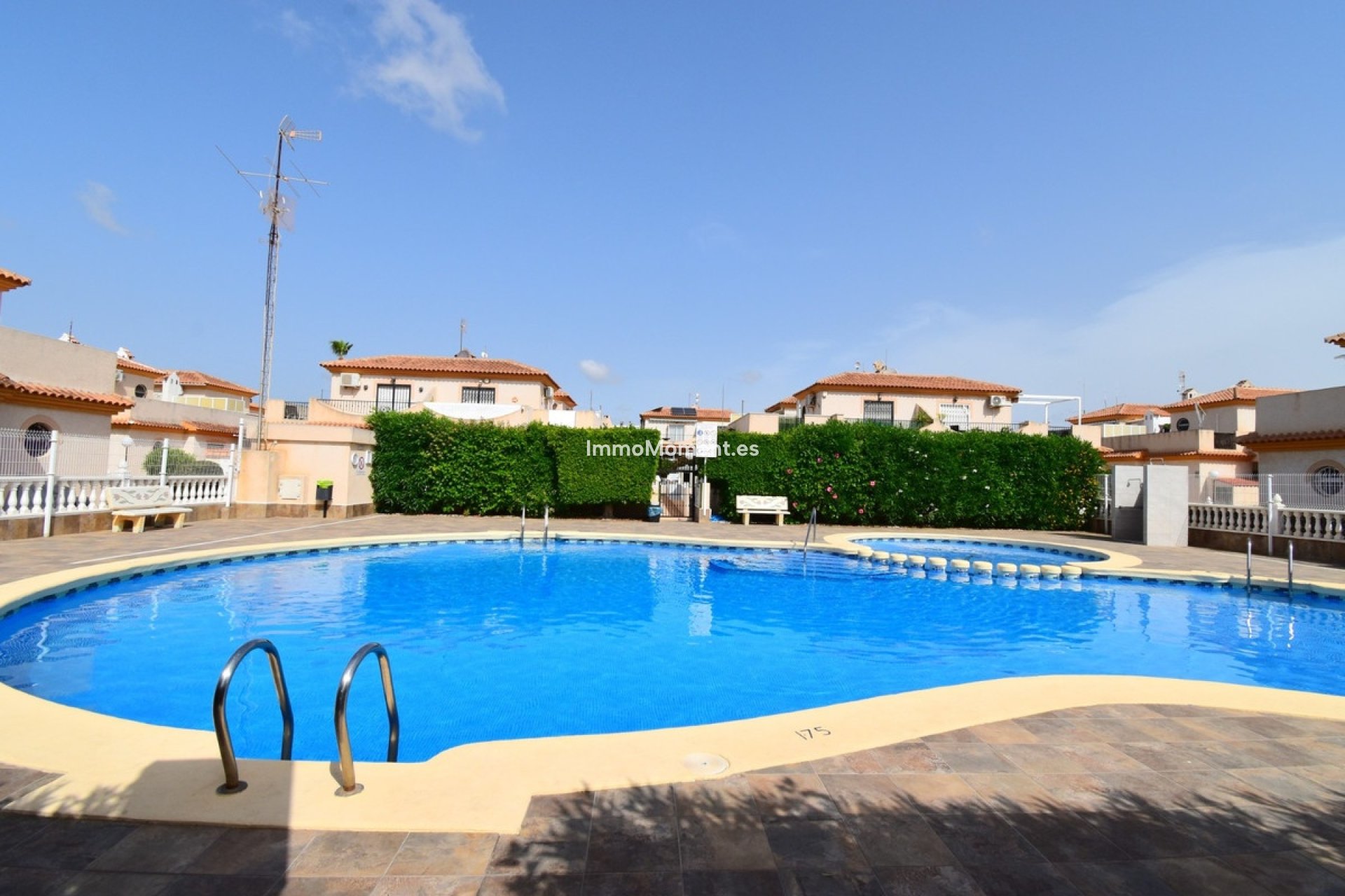 Reventa - Villa independiente - Orihuela - Playa Flamenca