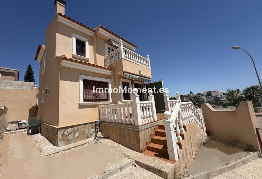 Reventa - Villa independiente - Orihuela - Villamartín