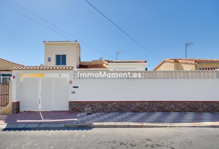 Reventa - Villa independiente - San Fulgencio - La Marina