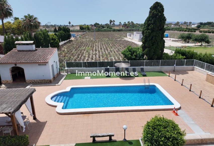 Reventa - Villa independiente - San Isidro - San Isidro Centro